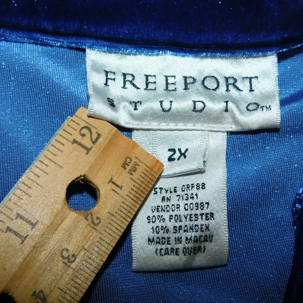 Freeport Studio Button Up Velour Top Size 2x - image 7